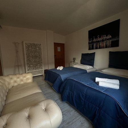 Pm 1 Via Armando Diaz Guest House Ольбия Экстерьер фото